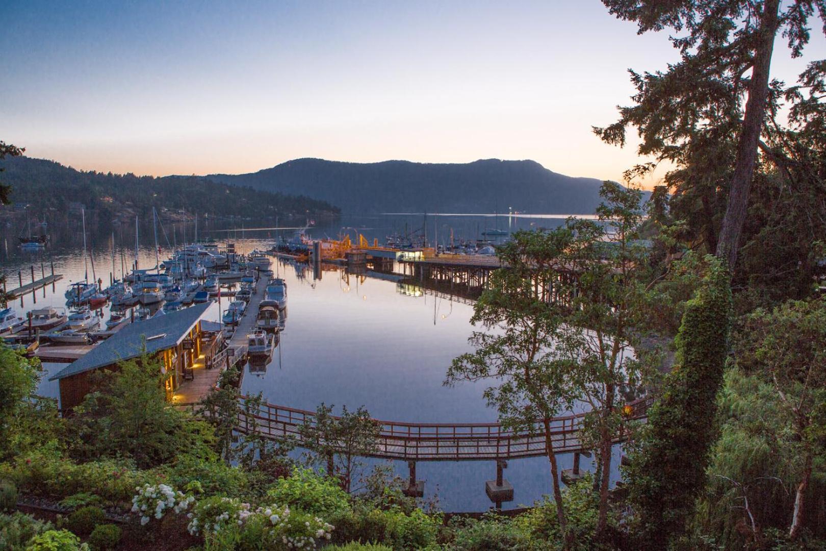 Brentwood Bay Resort & Spa מראה חיצוני תמונה