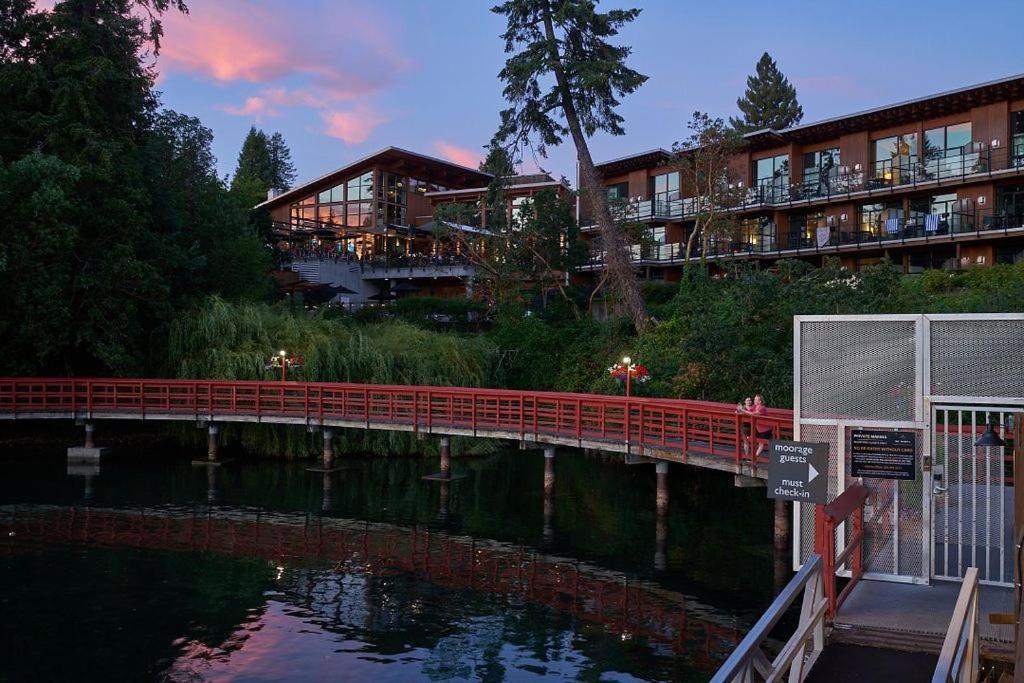 Brentwood Bay Resort & Spa מראה חיצוני תמונה
